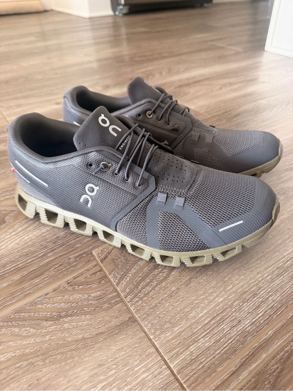 On Running Men's Cloud Shoes in Charcoal with Olive Sole size 11